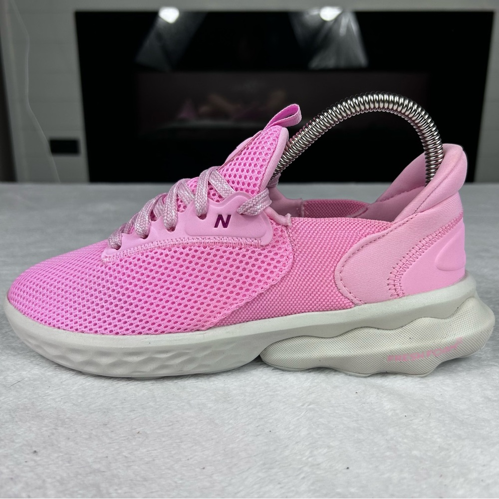 New Balance Women's Fresh Foam Roav Elite Shoes Women’s Size 6.5 Pink White New